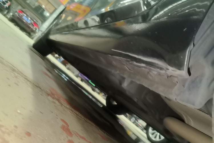 Used Chevrolet Malibu 2017 1.5T Automatic Luxury Edition Left Side Sill