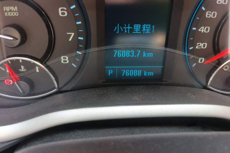 Used Chevrolet Malibu 2017 1.5T Automatic Luxury Edition Odometer Close Up