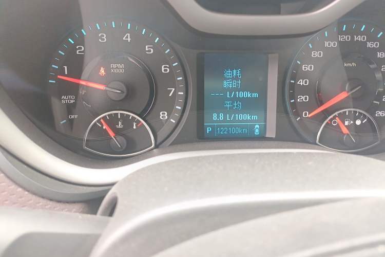 Used Chevrolet Malibu 2017 1.5T Automatic Luxury Edition Odometer Close Up
