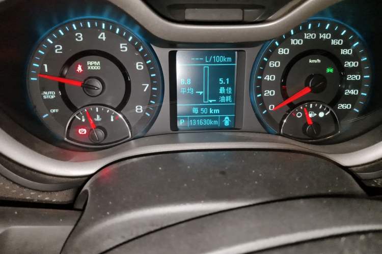 Used Chevrolet Malibu 2017 1.5T Automatic Luxury Edition Odometer Close Up