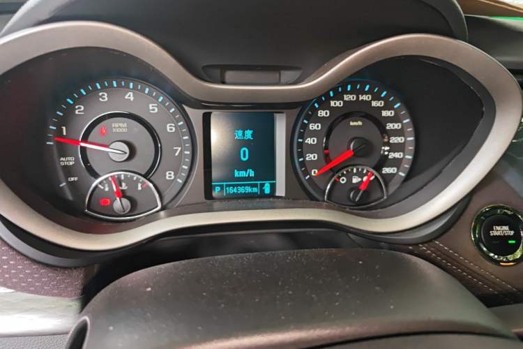 Used Chevrolet Malibu 2017 1.5T Automatic Luxury Edition Odometer Close Up