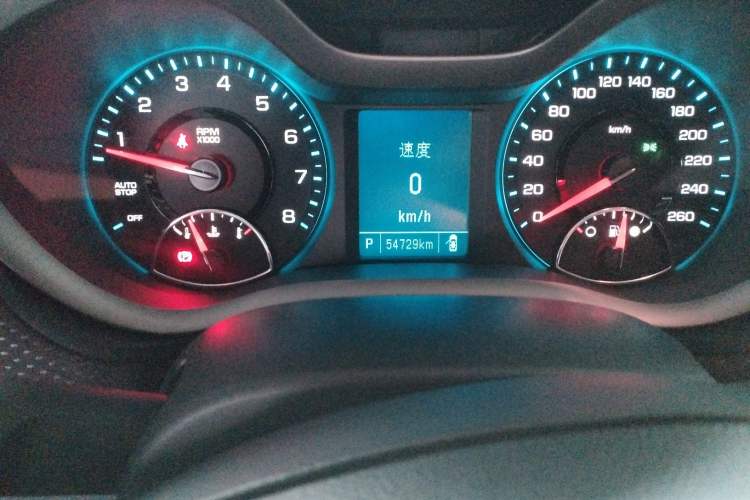 Used Chevrolet Malibu 2017 1.5T Automatic Luxury Edition Odometer Close Up
