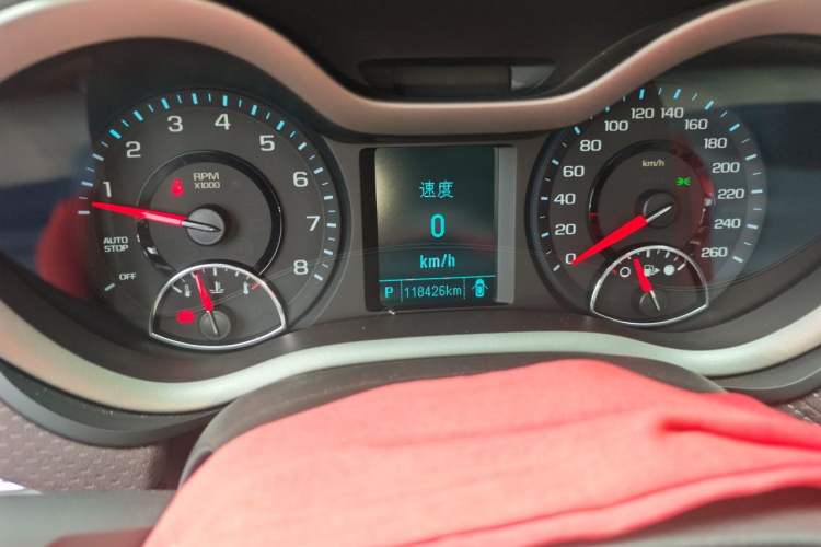 Used Chevrolet Malibu 2017 1.5T Automatic Luxury Edition Odometer Close Up