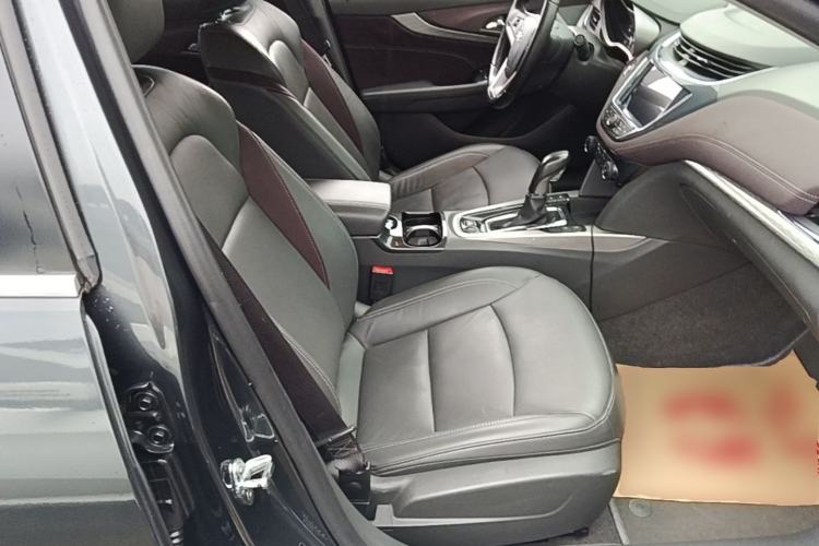 Used Chevrolet Malibu 2017 1.5T Automatic Luxury Edition Right Front Seat