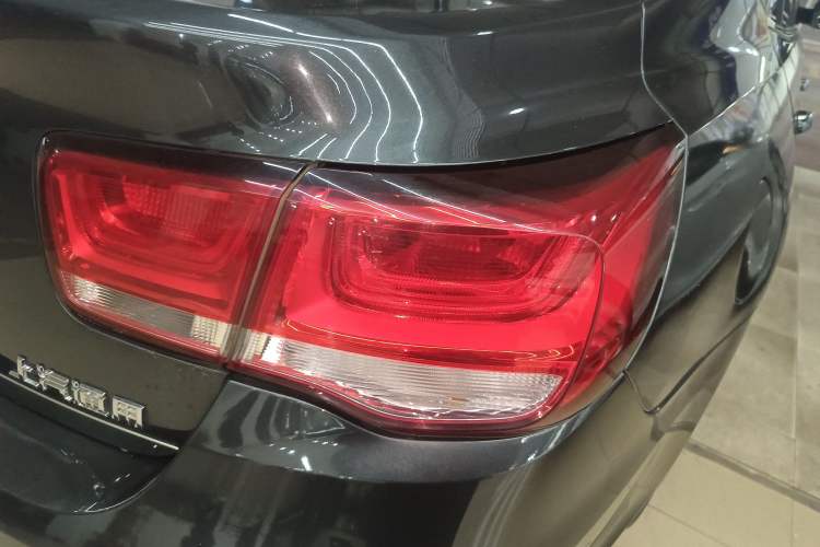 Used Chevrolet Malibu 2017 1.5T Automatic Luxury Edition Right Rear Taillight