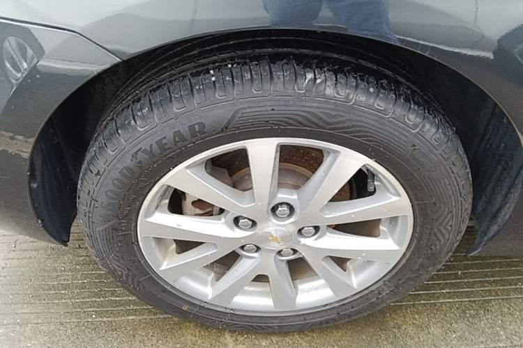 Used Chevrolet Malibu 2017 1.5T Automatic Luxury Edition Right Rear Wheel Hub