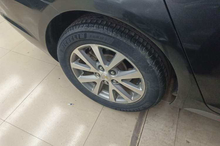 Used Chevrolet Malibu 2017 1.5T Automatic Luxury Edition Right Rear Wheel Hub