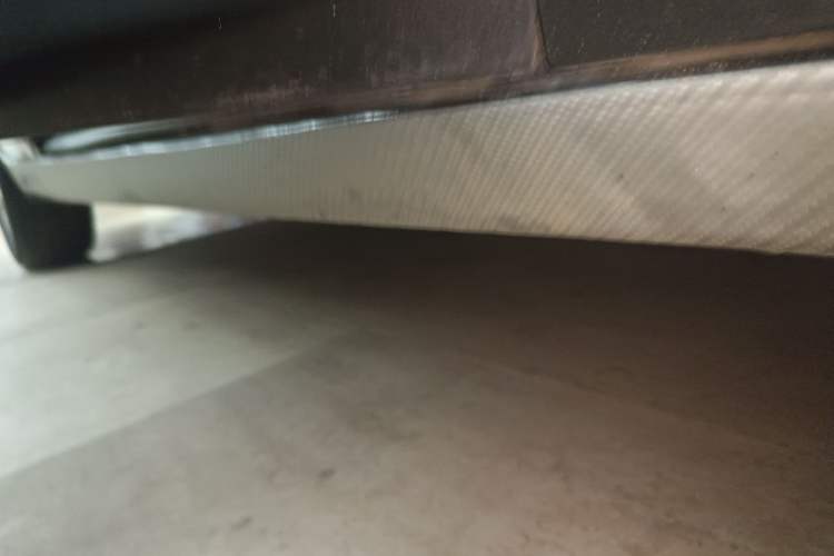 Used Chevrolet Malibu 2017 1.5T Automatic Luxury Edition Right Side Sill