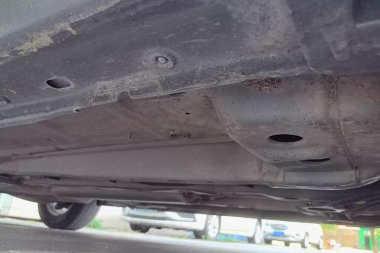 Used Chevrolet Malibu 2017 1.5T Automatic Comfort Edition Right Side Sill