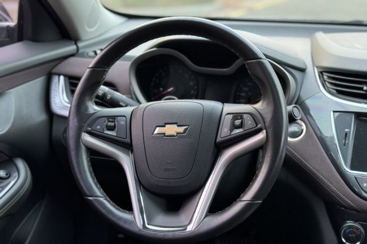 Used Chevrolet Malibu 2017 1.5T Automatic Luxury Edition Steering Wheel