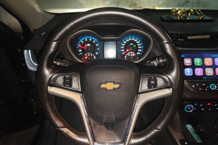 Used Chevrolet Malibu 2017 1.5T Automatic Luxury Edition Steering Wheel