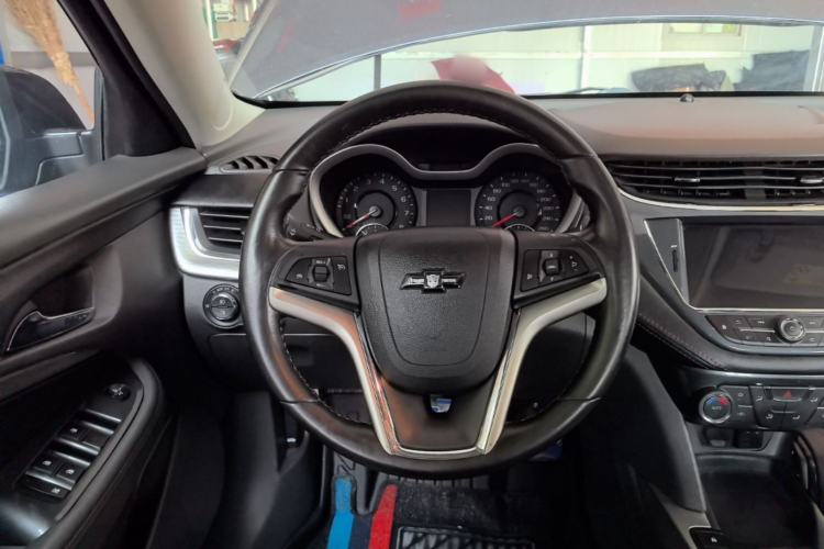 Used Chevrolet Malibu 2017 1.5T Automatic Luxury Edition Steering Wheel
