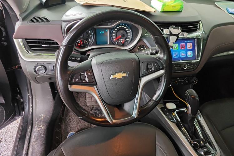 Used Chevrolet Malibu 2017 1.5T Automatic Luxury Edition Steering Wheel