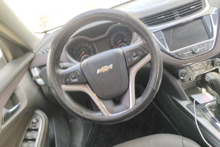 Used Chevrolet Malibu 2017 1.5T Automatic Luxury Edition Steering Wheel