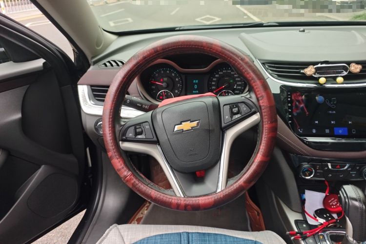 Used Chevrolet Malibu 2017 1.5T Automatic Luxury Edition Steering Wheel