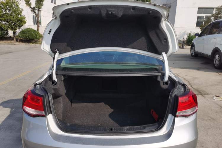 Used Chevrolet Malibu 2017 1.5T Automatic Luxury Edition Trunk
