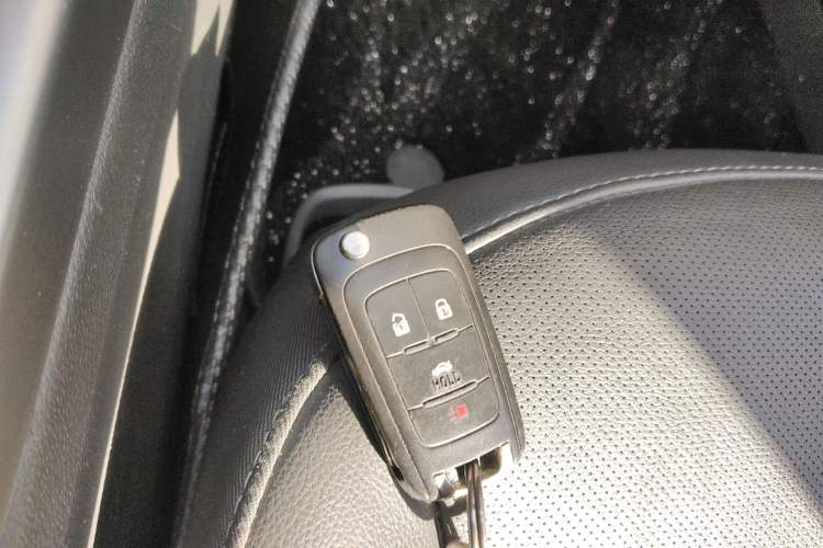 Used Chevrolet Malibu 2017 1.5T Automatic Luxury Edition Vehicle Key