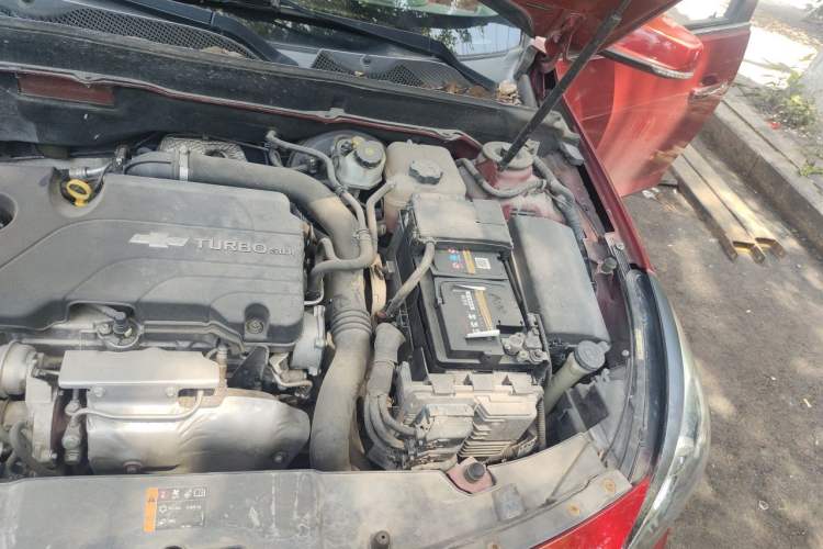 Used Chevrolet Malibu 2017 1.5T Automatic Luxury Edition Engine Bay Left