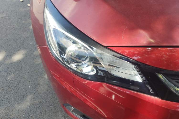 Used Chevrolet Malibu 2017 1.5T Automatic Luxury Edition Right Front Headlight