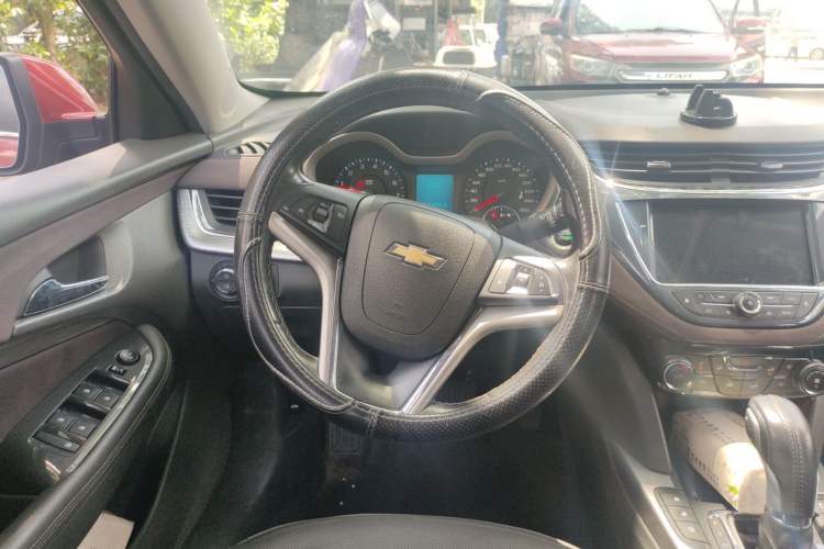 Used Chevrolet Malibu 2017 1.5T Automatic Luxury Edition Steering Wheel