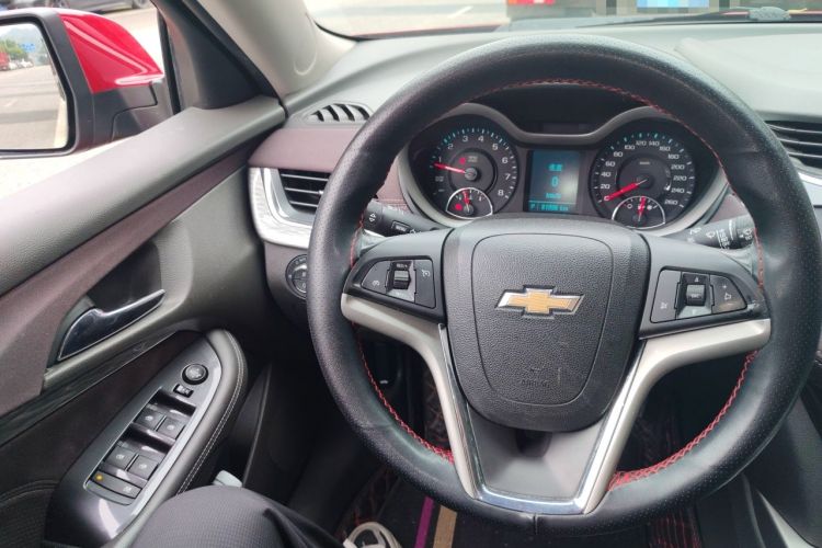 Used Chevrolet Malibu 2017 1.5T Automatic Luxury Edition Steering Wheel
