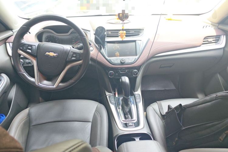 Used Chevrolet Malibu 2017 1.5T Automatic Luxury Edition Center Console