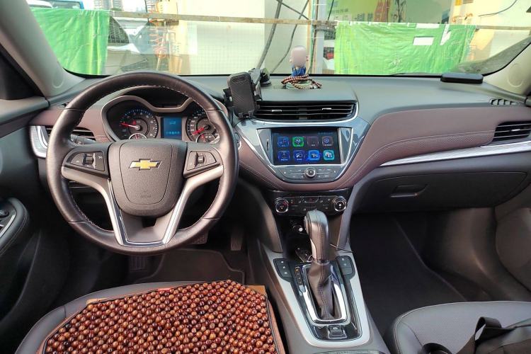 Used Chevrolet Malibu 2017 1.5T Automatic Luxury Edition Interior 2