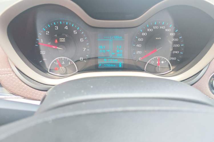 Used Chevrolet Malibu 2017 1.5T Automatic Luxury Edition Odometer Close Up