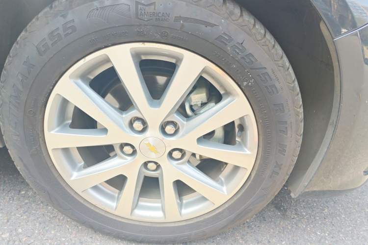 Used Chevrolet Malibu 2017 1.5T Automatic Luxury Edition Right Front Wheel Hub