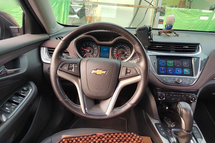 Used Chevrolet Malibu 2017 1.5T Automatic Luxury Edition Steering Wheel
