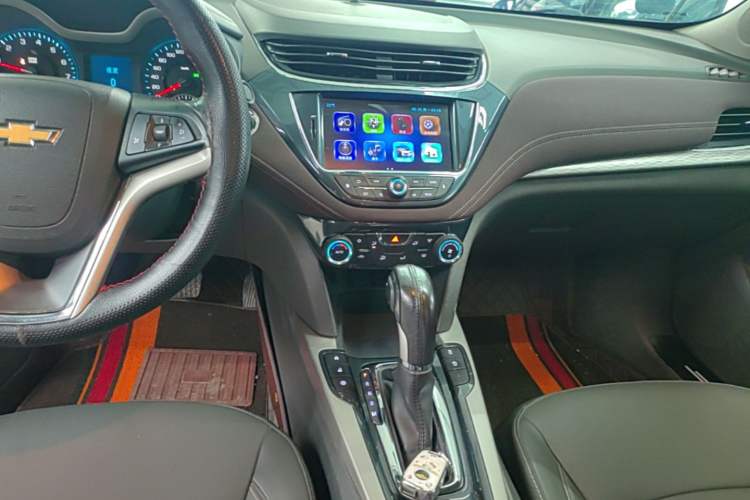 Used Chevrolet Malibu 2017 1.5T Automatic Luxury Edition Audio And AC Panel