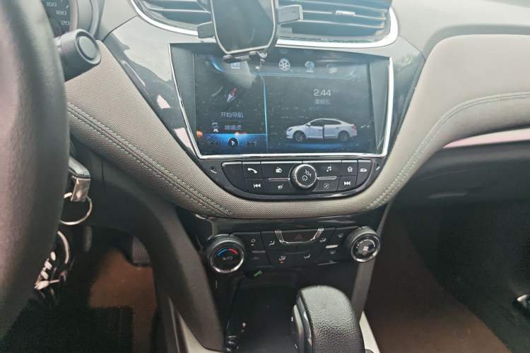 Used Chevrolet Malibu 2017 1.5T Automatic Comfort Edition Audio And AC Panel