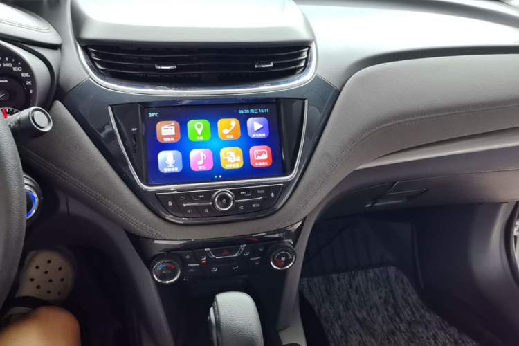 Used Chevrolet Malibu 2017 1.5T Automatic Comfort Edition Audio And AC Panel