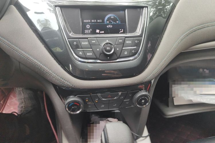 Used Chevrolet Malibu 2017 1.5T Automatic Comfort Edition Audio And AC Panel