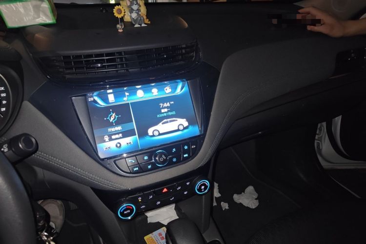 Used Chevrolet Malibu 2017 1.5T Automatic Comfort Edition Audio And AC Panel