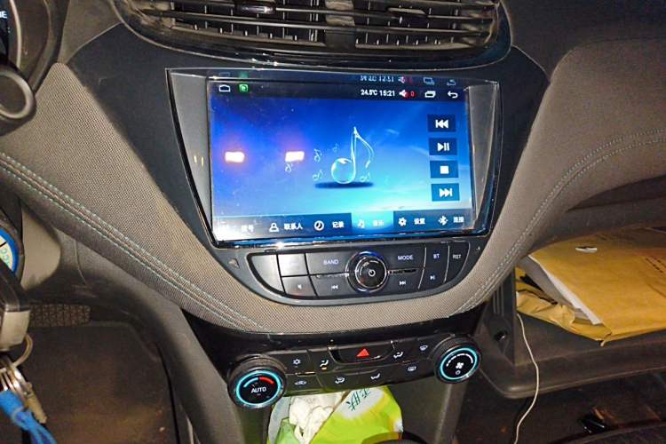 Used Chevrolet Malibu 2017 1.5T Automatic Comfort Edition Audio And AC Panel