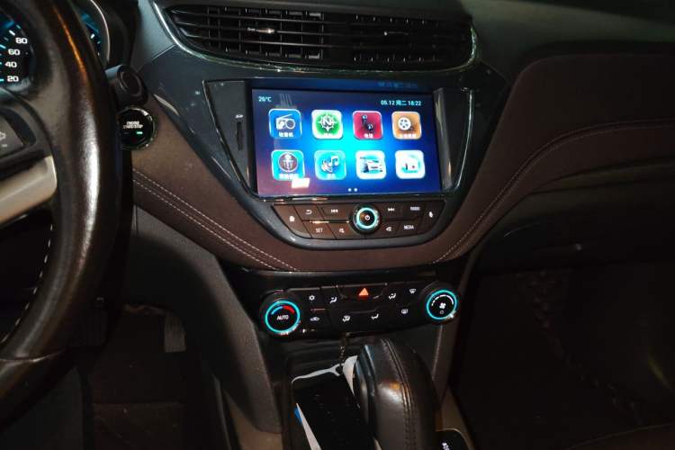 Used Chevrolet Malibu 2017 1.5T Automatic Luxury Edition Audio And AC Panel
