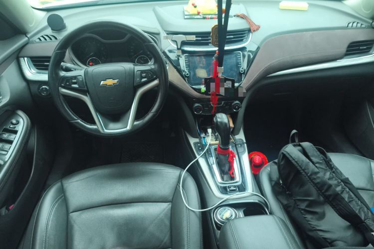 Used Chevrolet Malibu 2017 1.5T Automatic Luxury Edition Center Console