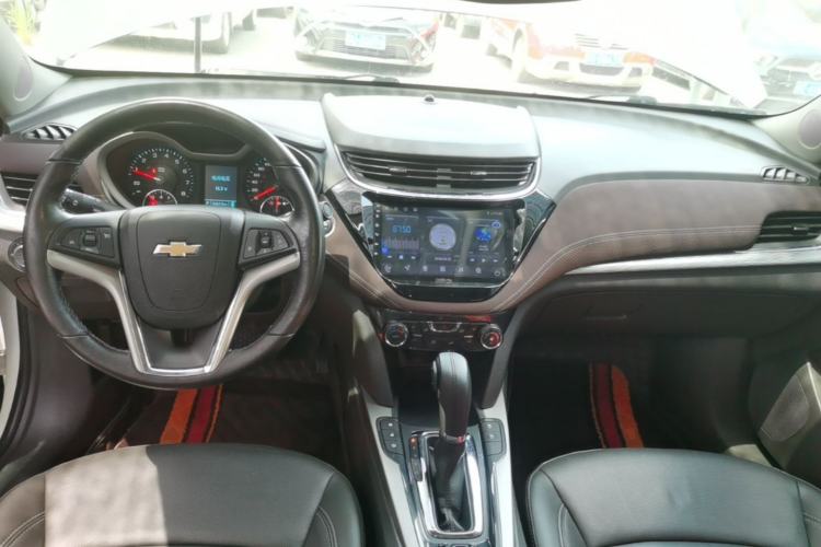 Used Chevrolet Malibu 2017 1.5T Automatic Luxury Edition Center Console