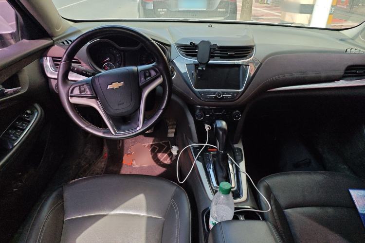 Used Chevrolet Malibu 2017 1.5T Automatic Luxury Edition Center Console