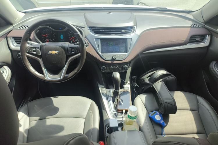 Used Chevrolet Malibu 2017 1.5T Automatic Luxury Edition Center Console