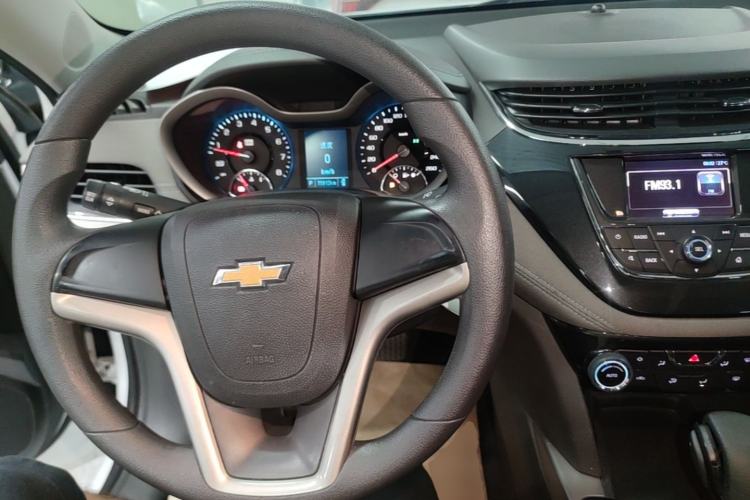 Used Chevrolet Malibu 2017 1.5T Automatic Comfort Edition Center Console