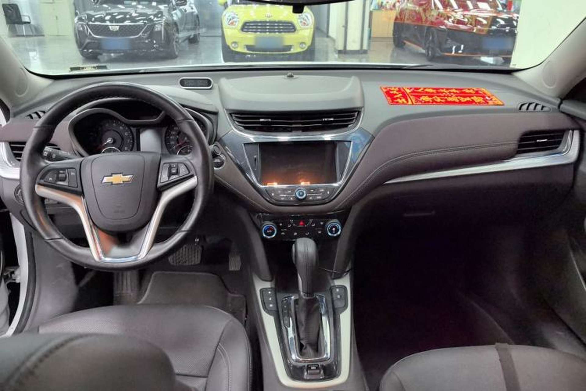 Used Chevrolet Malibu 2017 1.5T Automatic Luxury Edition Center Console
