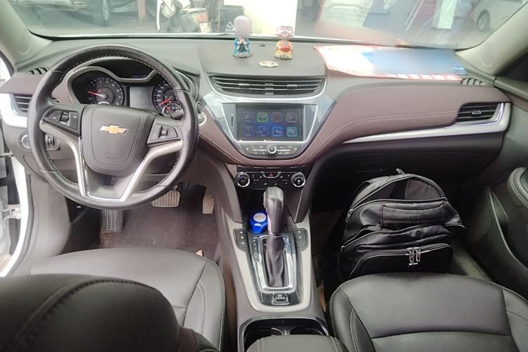 Used Chevrolet Malibu 2017 1.5T Automatic Luxury Edition Center Console