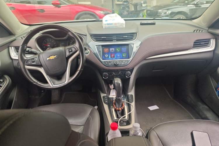 Used Chevrolet Malibu 2017 1.5T Automatic Luxury Edition Center Console