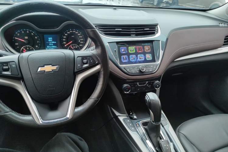 Used Chevrolet Malibu 2017 1.5T Automatic Luxury Edition Center Console