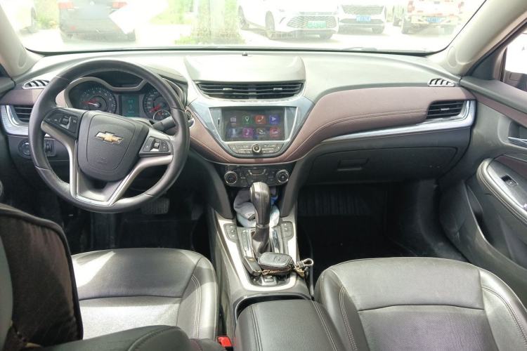 Used Chevrolet Malibu 2017 1.5T Automatic Luxury Edition Center Console