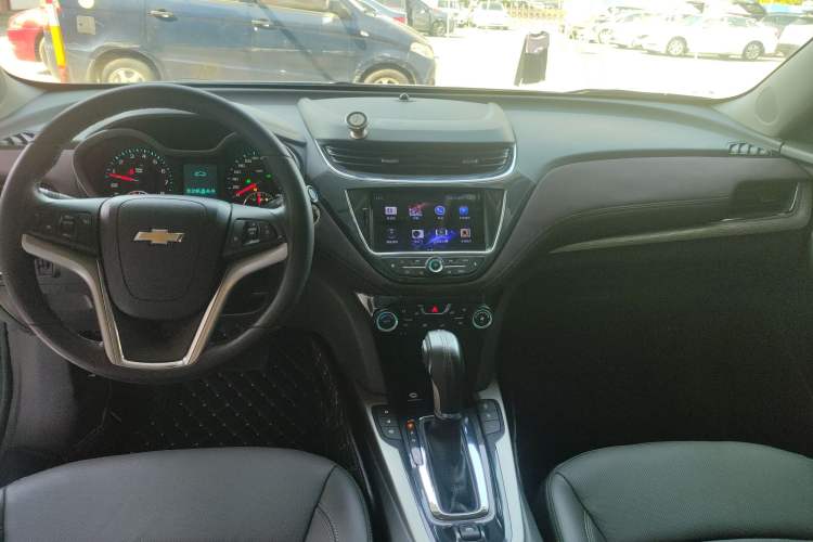 Used Chevrolet Malibu 2017 1.5T Automatic Luxury Edition Center Console