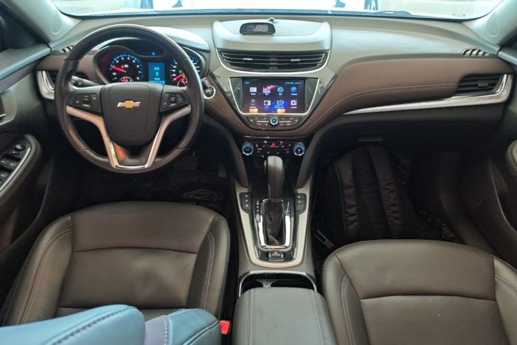 Used Chevrolet Malibu 2017 1.5T Automatic Luxury Edition Center Console