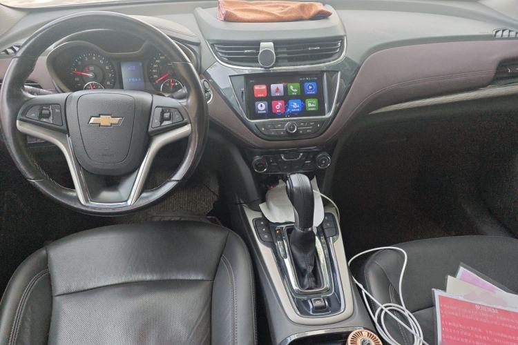 Used Chevrolet Malibu 2017 1.5T Automatic Luxury Edition Center Console